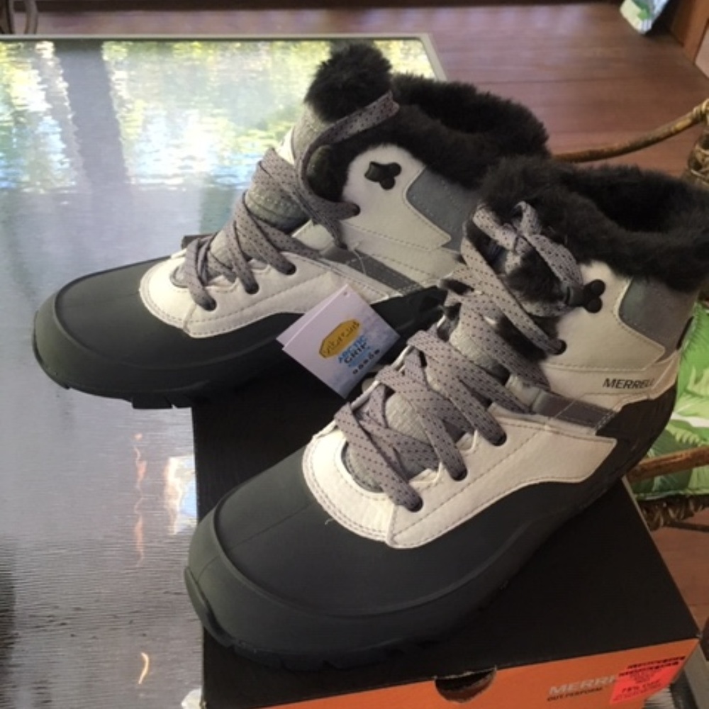 Merrell Aurora 6 Ice + waterproof boots, brand new